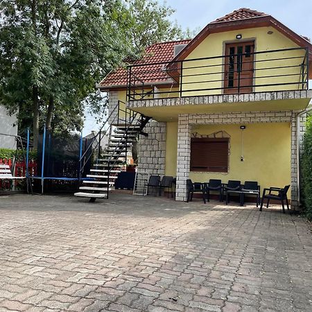 Edu Apartman Hajduszoboszlo Exterior photo