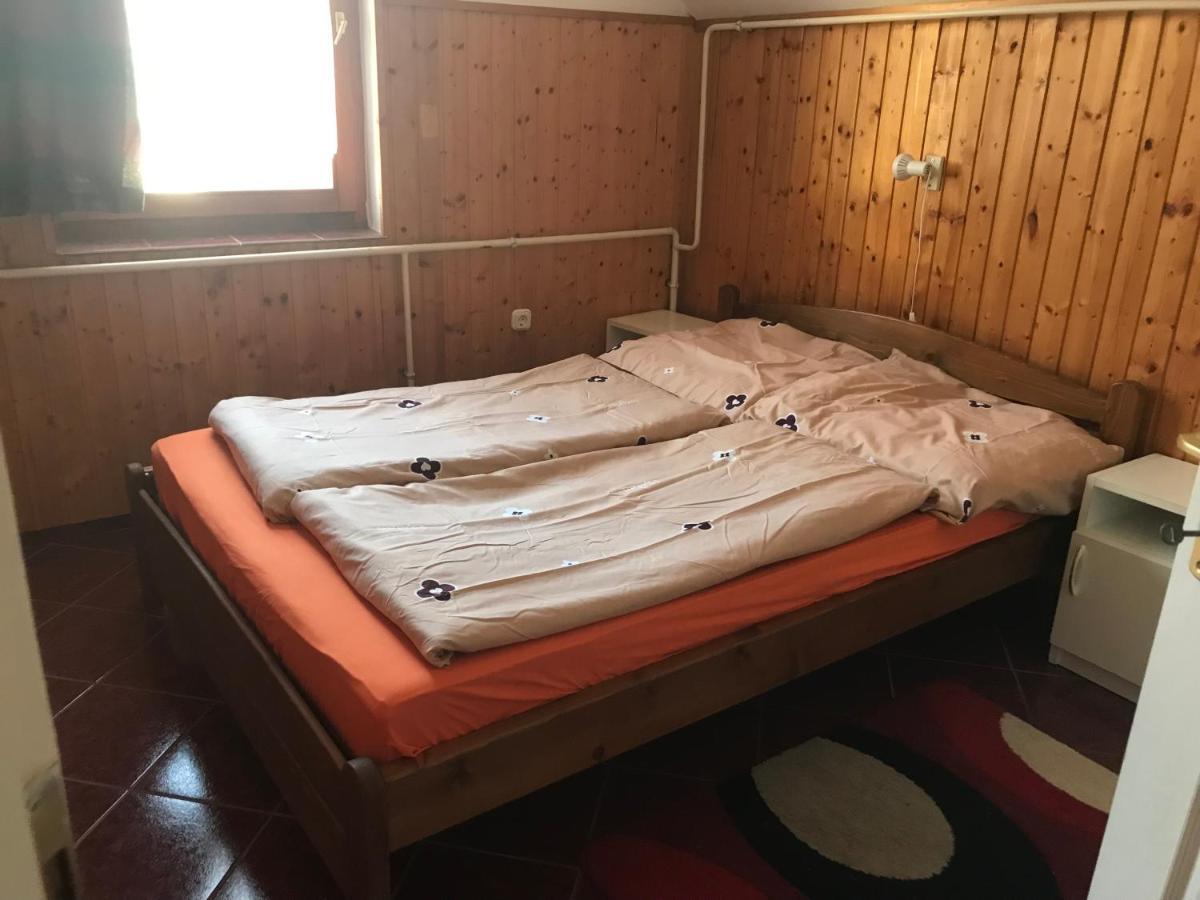 Edu Apartman Hajduszoboszlo Exterior photo